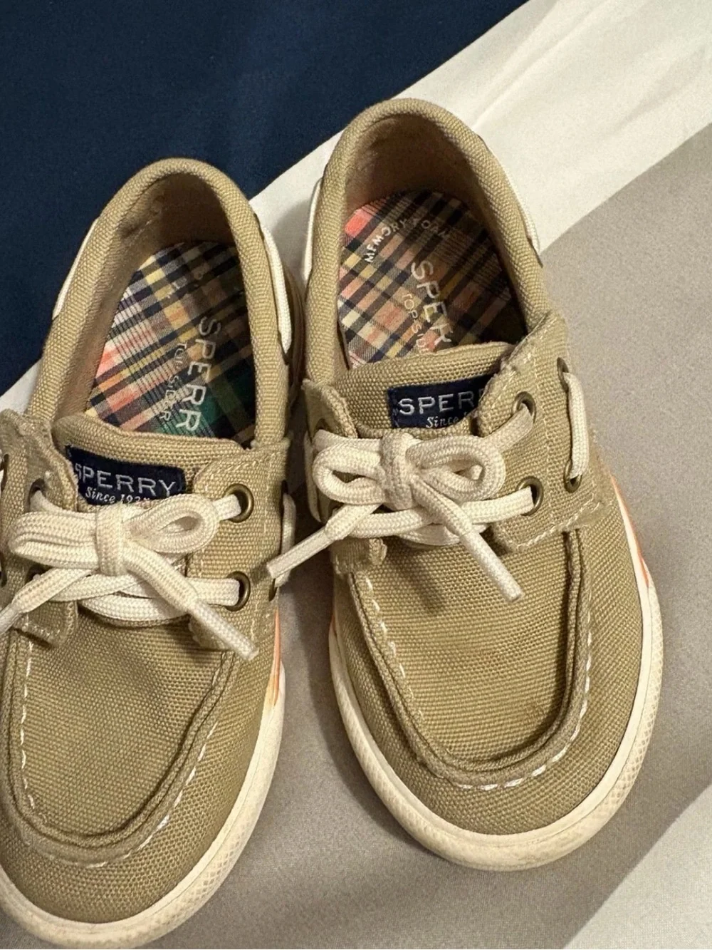 Sperry Kids Khaki Canvas Boat Shoes..8M